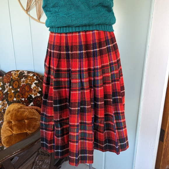 60s Tarton Plaid A-line Pleated Skirt - Picture 4 of 7
